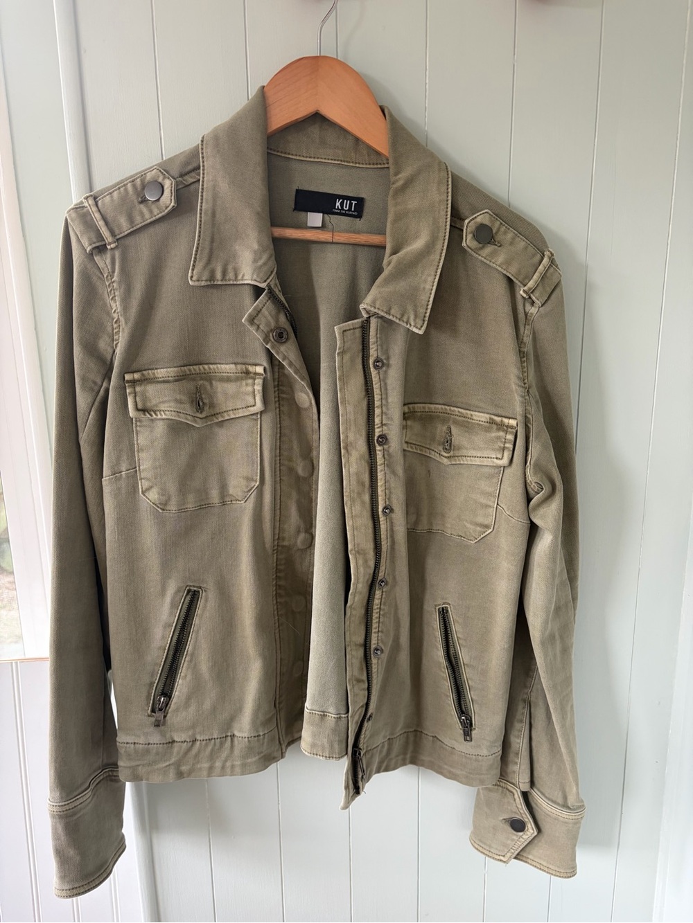 Kut from the Kloth Lightweight Olive Jacket